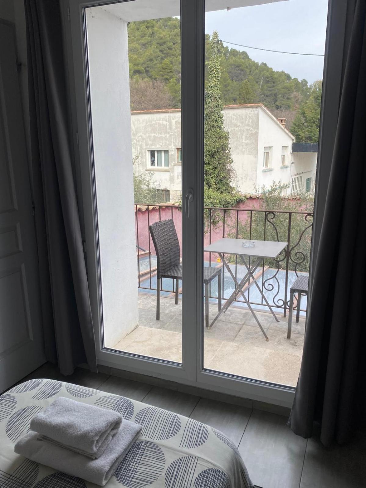 Auberge les Galets Peyruis Exterior foto